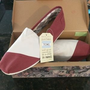 TOMS Texas A&M University Aggies